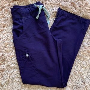 FIGS SCRUB PANTS PURPLE XS PETITE